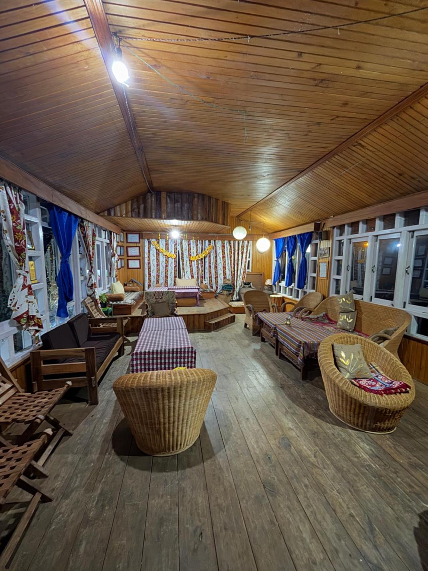 佩林Odyssey'S Darap Eco Retreat公寓 外观 照片