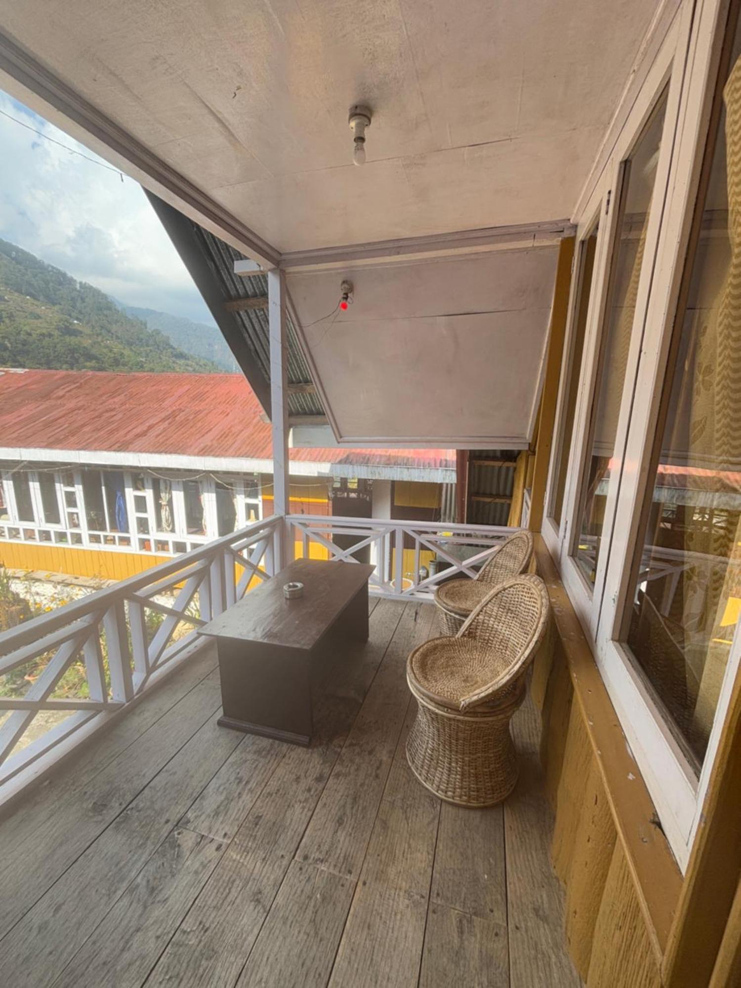 佩林Odyssey'S Darap Eco Retreat公寓 外观 照片