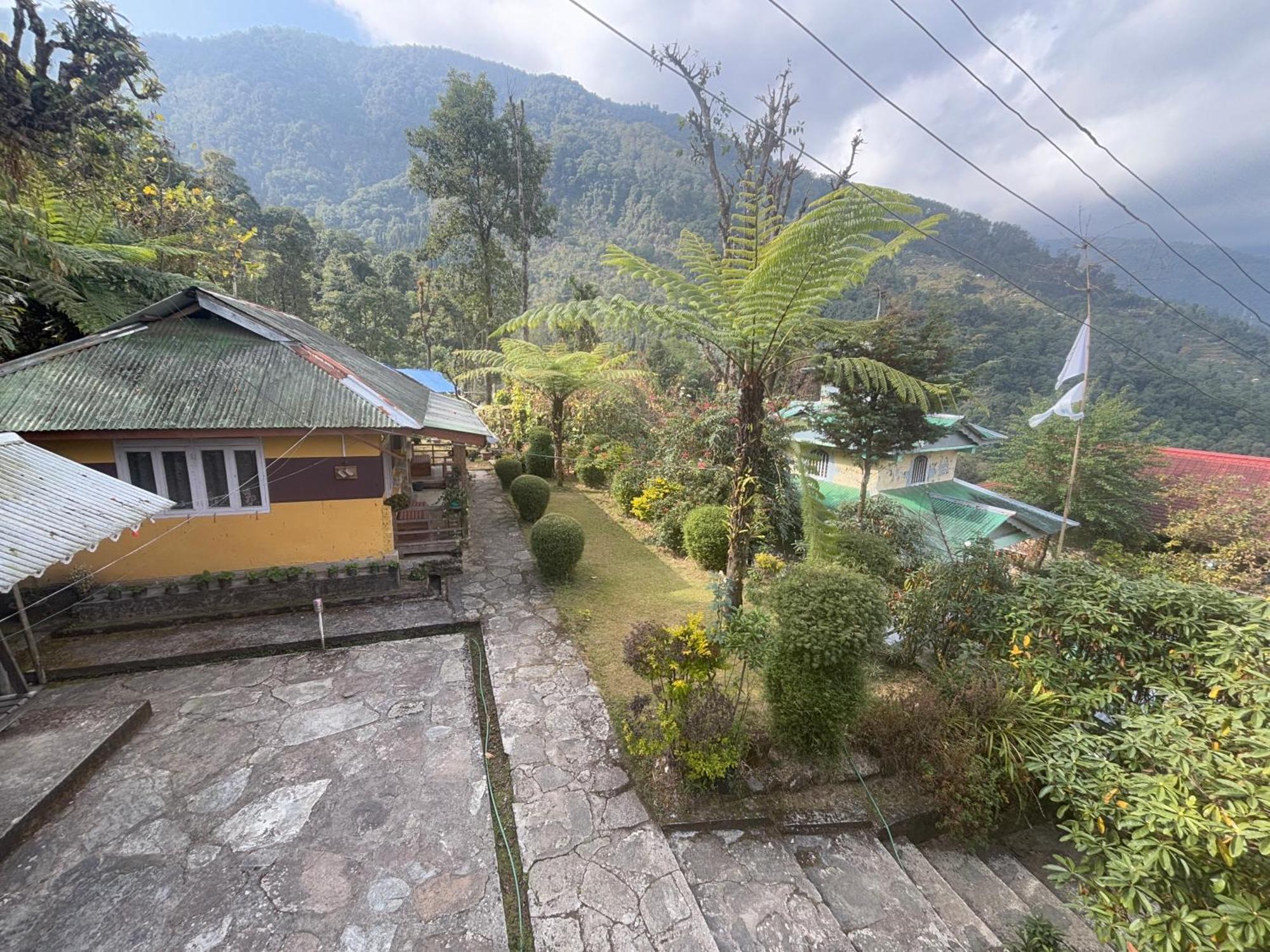佩林Odyssey'S Darap Eco Retreat公寓 外观 照片