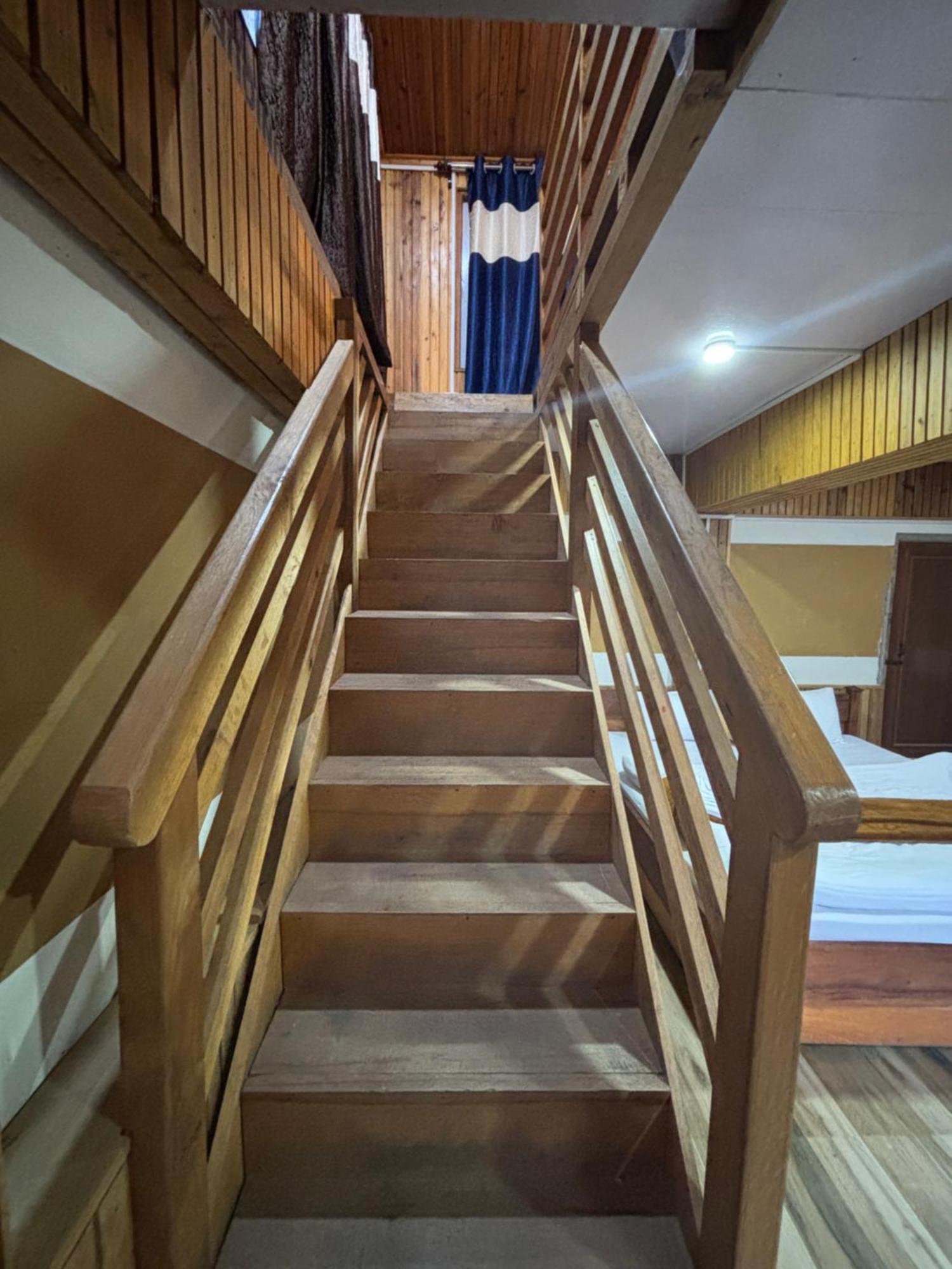 佩林Odyssey'S Darap Eco Retreat公寓 外观 照片