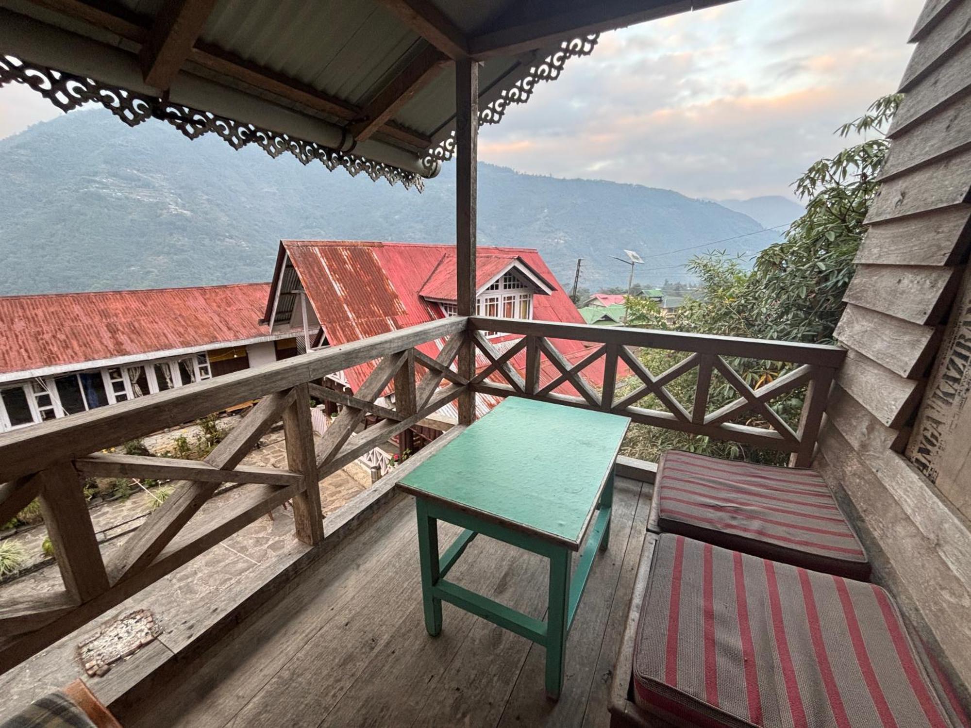佩林Odyssey'S Darap Eco Retreat公寓 外观 照片